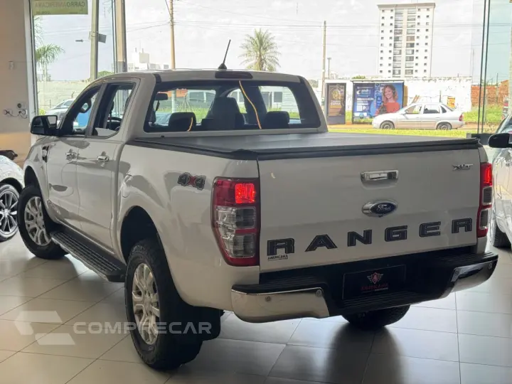 Ranger 3.2 20V XLT 4X4 CABINE DUPLA TURBO DIESEL AUTOMÁTICO