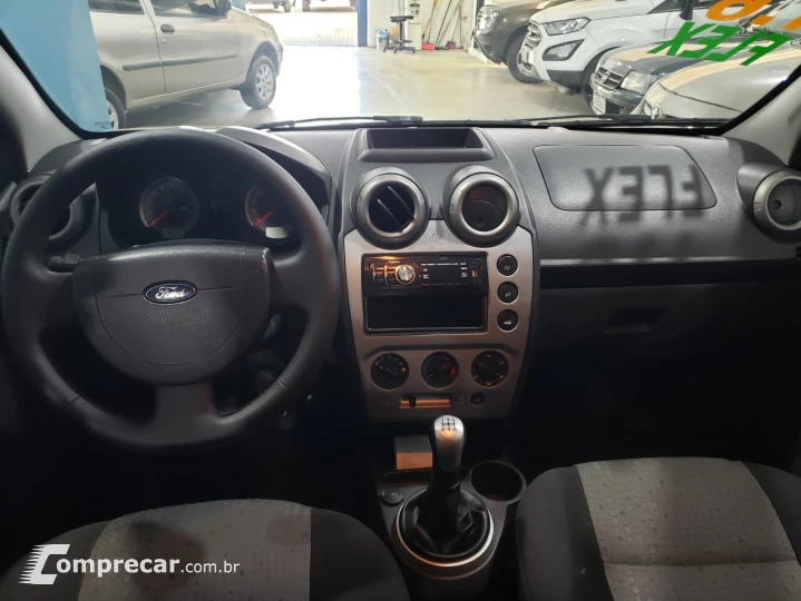 Fiesta Sedam 1.6 Zetec