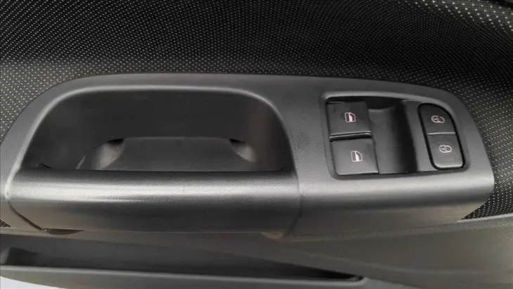 VOYAGE 1.0 12V MPI TOTALFLEX 4P MANUAL