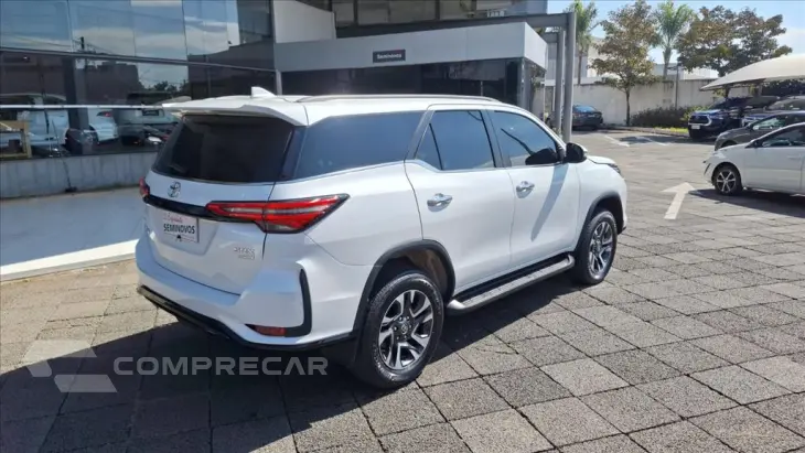 HILUX SW4 2.8 D-4D TURBO DIESEL SRX PLATINUM 7L 4