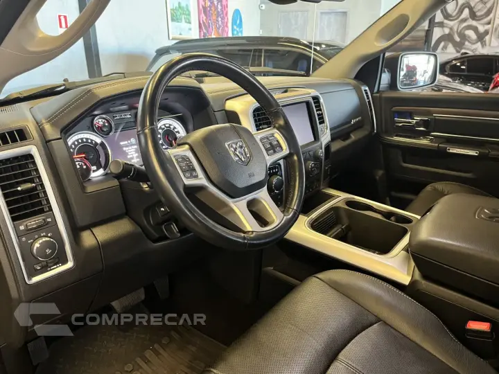 Classic 5.7 V8 32V 4P HEMI LARAMIE AUTOMÁTICO