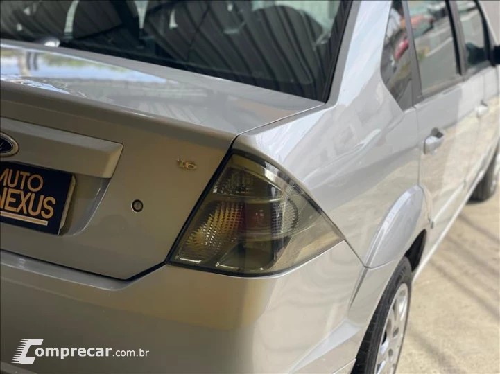 FIESTA 1.6 SE Sedan 16V