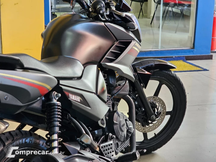 YS 150 Fazer