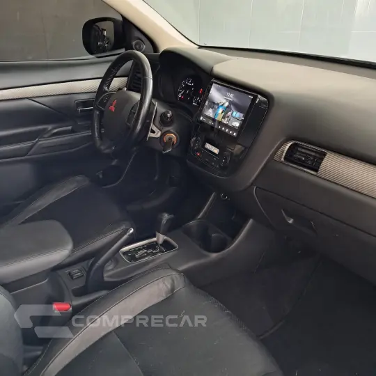 OUTLANDER 2.0 16V 160cv Aut.