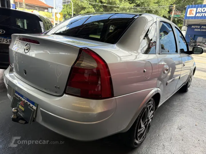 CORSA 1.4 MPFI Premium Sedan 8V