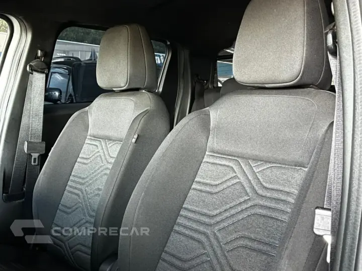 Strada Freedom 1.3 Flex 8V CD