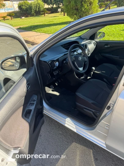 ETIOS 1.5 XS Sedan 16V