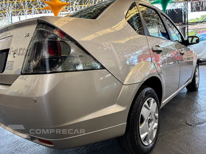 FIESTA 1.6 Rocam Sedan 8V