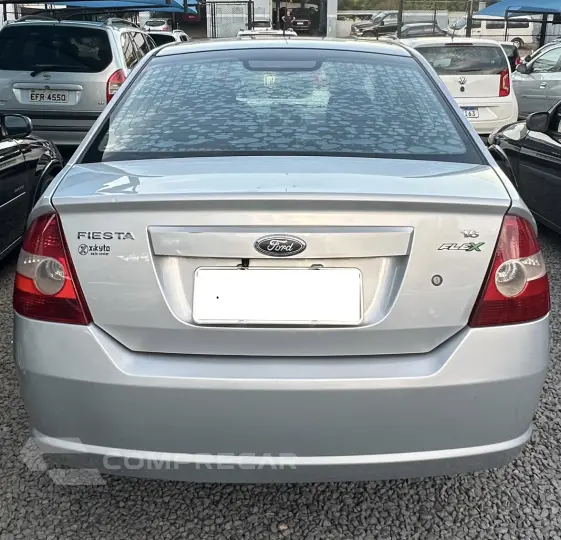 Fiesta Sedan 1.6 4P FLEX