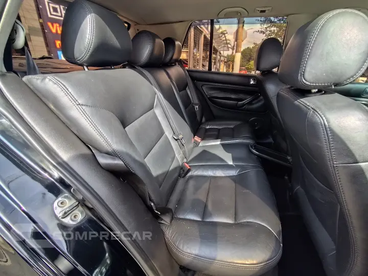 GOLF 2.0 MI 8V GASOLINA 4P AUTOMÁTICO