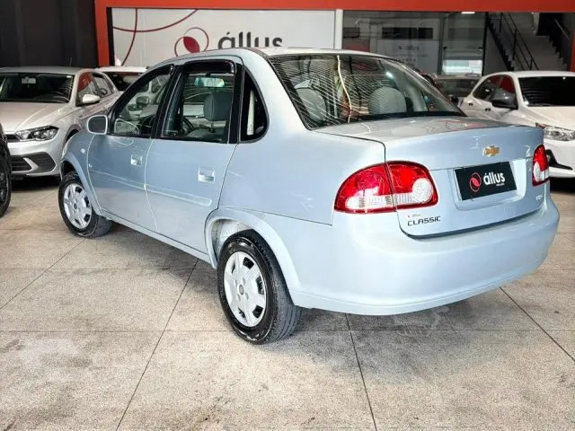 CLASSIC - 1.0 MPFI LS 8V 4P MANUAL