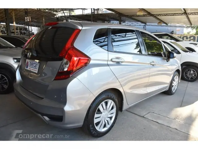 FIT - 1.5 PERSONAL 16V 4P AUTOMÁTICO