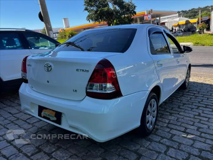 ETIOS 1.5 X Sedan 16V