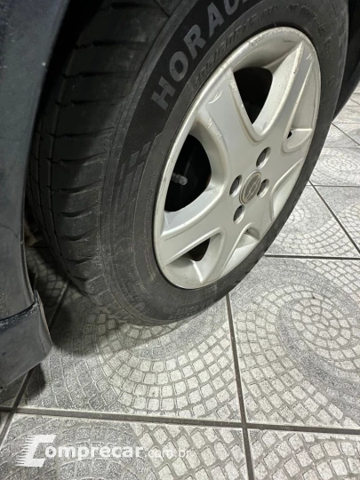 ASTRA 2.0 MPFI Advantage 8V