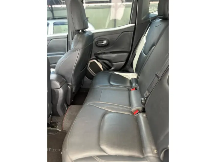 RENEGADE 1.8 16V FLEX LONGITUDE 4P AUTOMÁTICO
