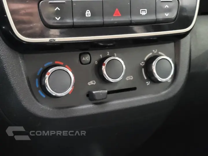 Kwid KWID Intense 1.0 Flex 12V 5p Mec.