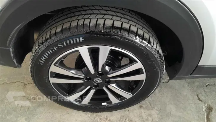 KICKS PLAY 1.6 16V FLEXSTART SENSE XTRONIC