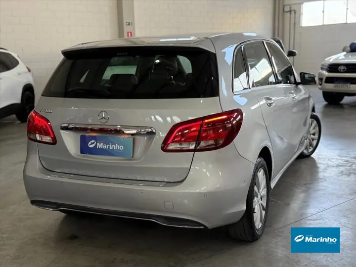 B 200 1.6 SPORT TURBO FLEX 4P AUTOMÁTICO