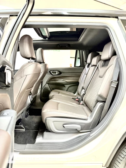 COMMANDER 1.3 T270 Turbo Overland