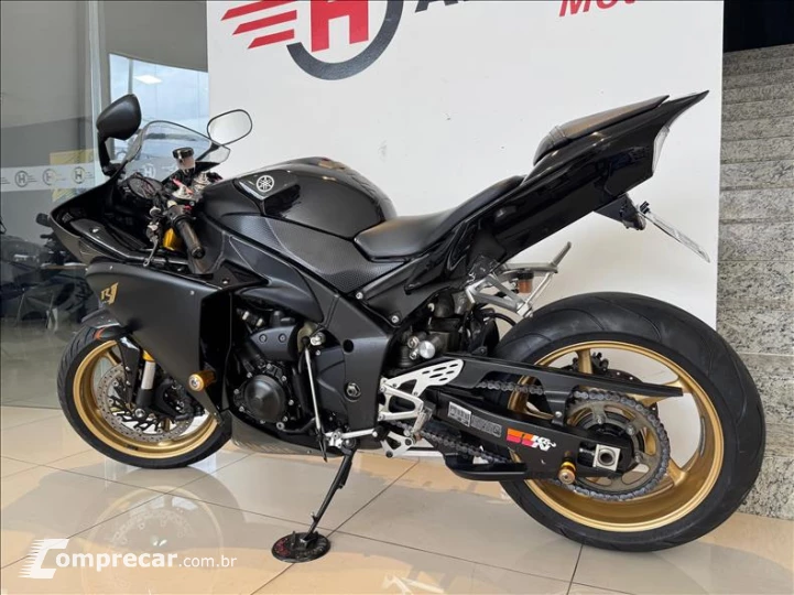 YZF R1