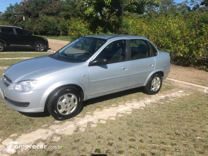 CORSA 1.0 MPFI Classic Sedan 8V