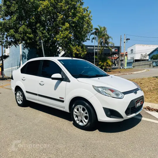 FIESTA 1.6 MPI Class Sedan 8V