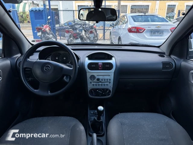 CORSA SEDAN - 1.4 MPFI PREMIUM SEDAN 8V 4P MANUAL
