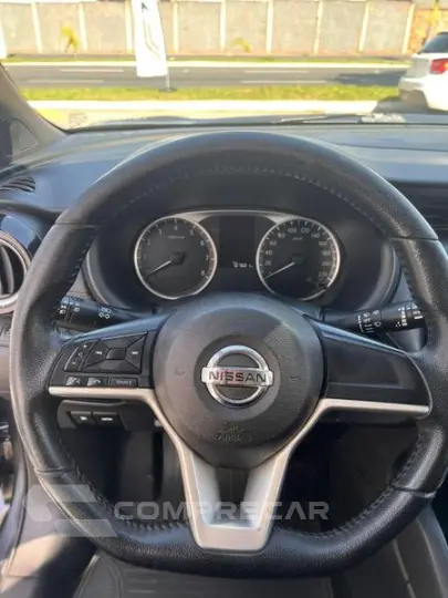 KICKS SV CVT