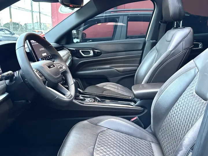 COMMANDER 1.3 T270 TURBO FLEX OVERLAND AT6