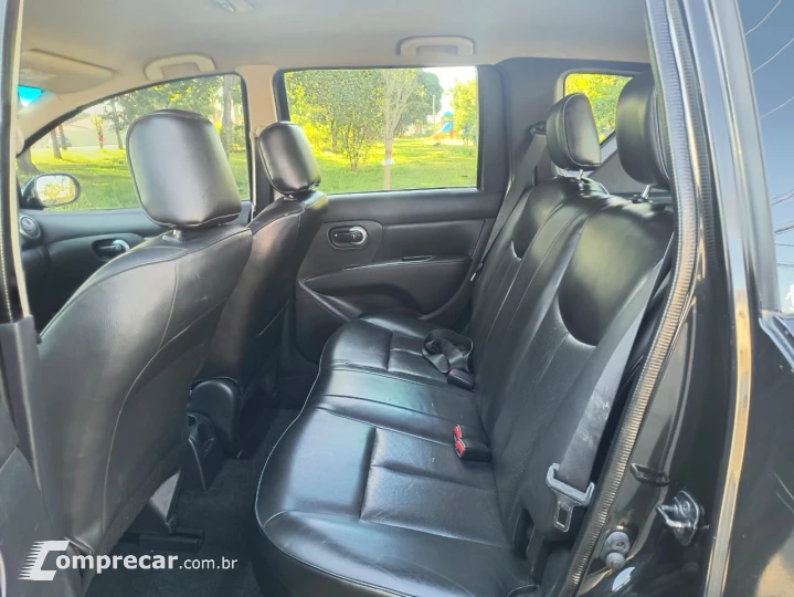 LIVINA 1.6 S X-gear 16V