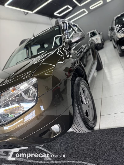 DUSTER 2.0 Tech Road II 4X2 16V