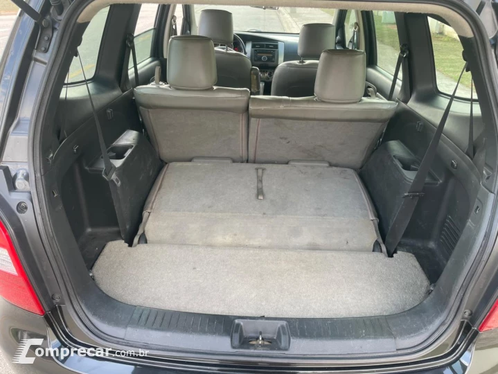 GRAND LIVINA 1.8 SL 16V