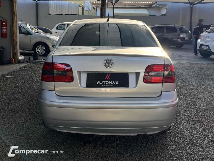 POLO SEDAN 1.6 MI 8V FLEX 4P MANUAL