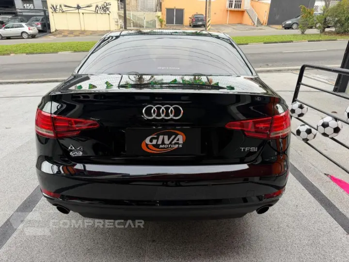 A4 Attraction 2.0 TFSI 190cv S tronic