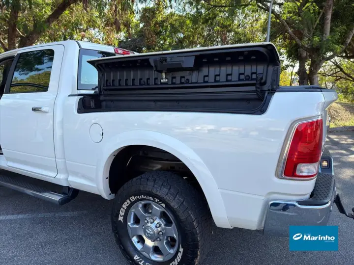 2500 6.7 LARAMIE 4X4 CD I6 TURBO DIESEL 4P AUTOMÁ