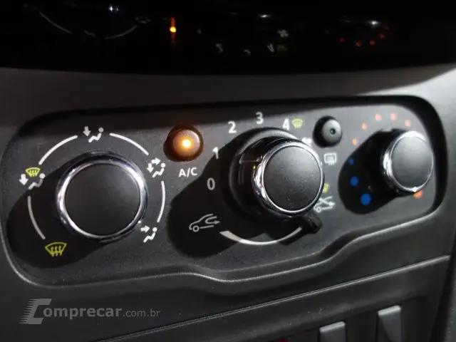 LOGAN - 1.0 12V SCE ZEN MANUAL