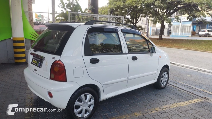 QQ 1.1 MPFI 16V