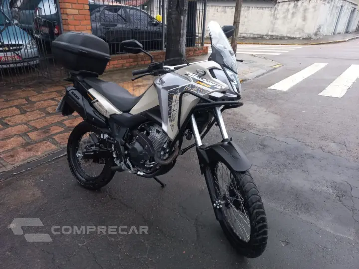 XRE 300  ADV SANHARA