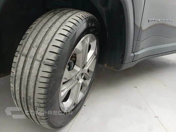 COMPASS 2.0 TD350 TURBO DIESEL LONGITUDE AT9