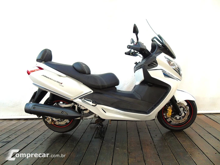 DAFRA MAXSYM 400i