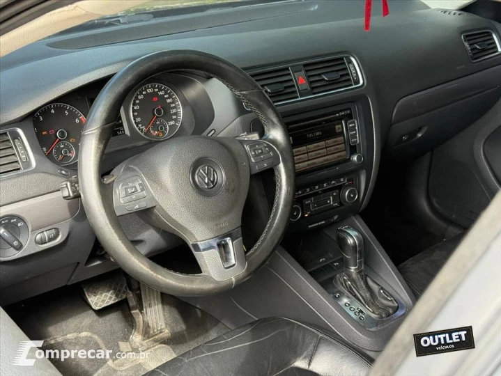JETTA 2.0 TSI HIGHLINE 200CV GASOLINA 4P TIPTRONIC