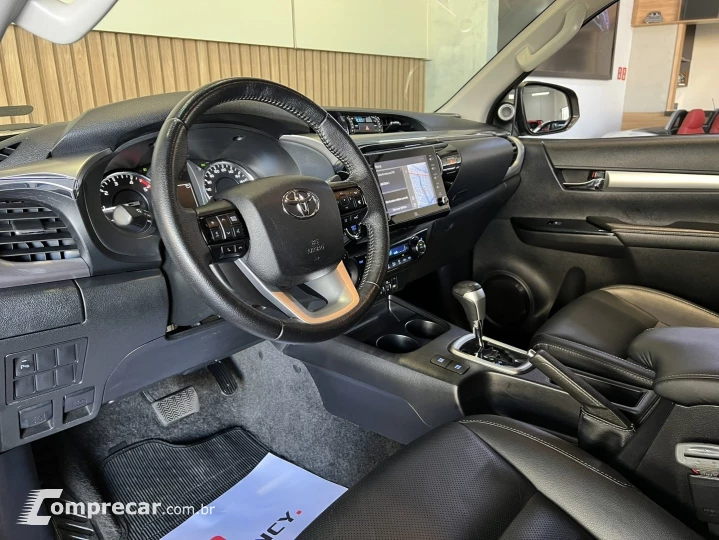 HILUX 2.8 D-4D TURBO DIESEL CD SRX 4X4 AUTOMÁTICO