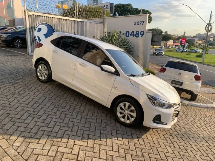 ONIX HATCH LT 1.0 12V TB Flex 5p Mec.