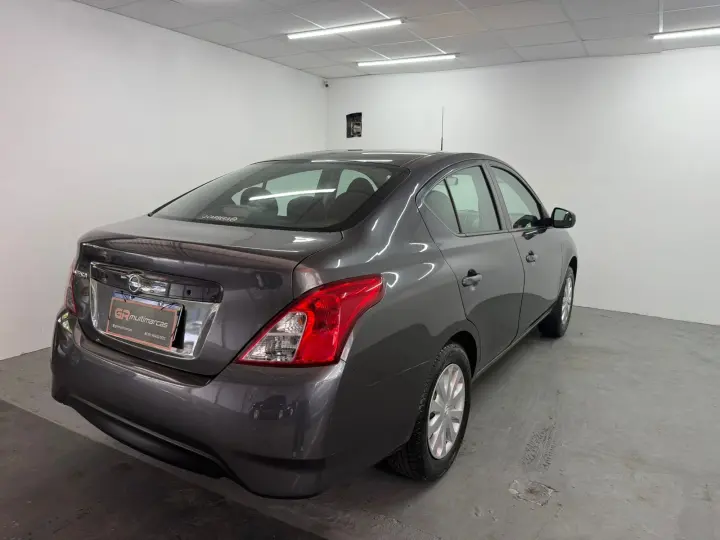 VERSA 1.0 12V FlexStart 4p Mec.