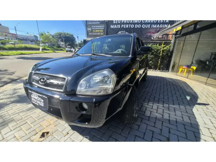 TUCSON 2.0 MPFI GL 16V 142CV 2WD GASOLINA 4P AUTOMÁTICO