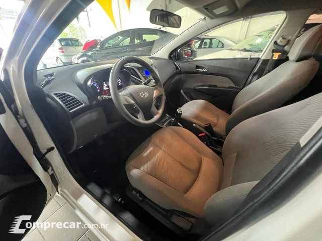 HB20S - 1.6 COMFORT PLUS 16V 4P MANUAL