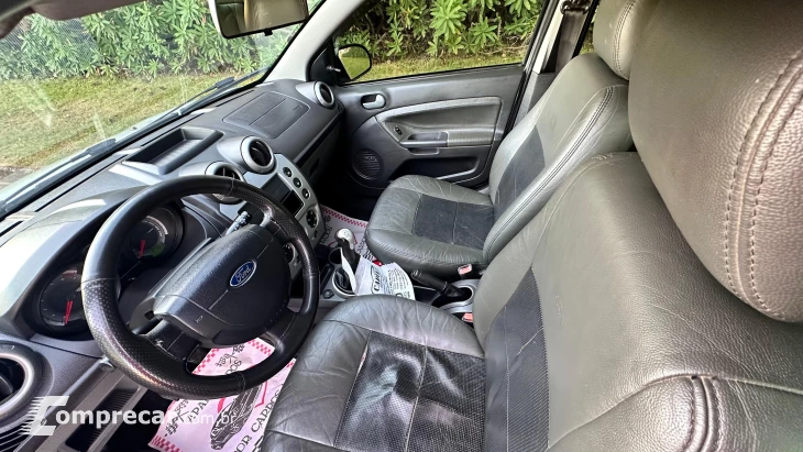 FIESTA 1.6 SE Sedan 16V