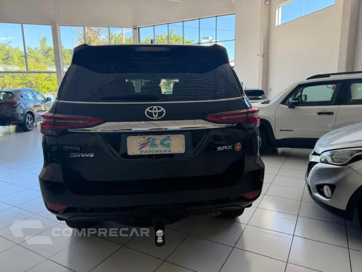 Hilux SW4 2.8 16V 4P SRX 4X4 7 LUGARES TURBO DIESEL AUTOMÁTI