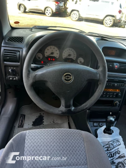 ASTRA 2.0 MPFI CD Sedan 8V