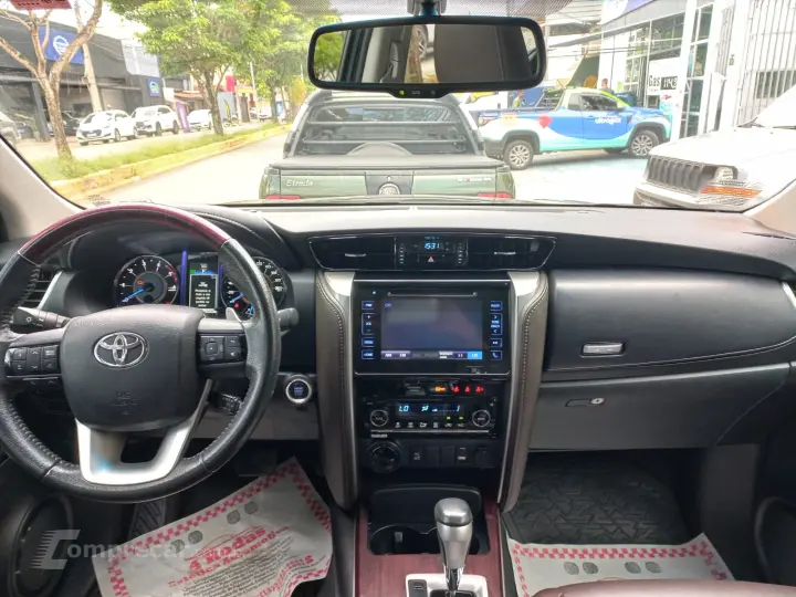 HILUX SW4 2.8 SRX 4X4 7 Lugares 16V Turbo Intercooler